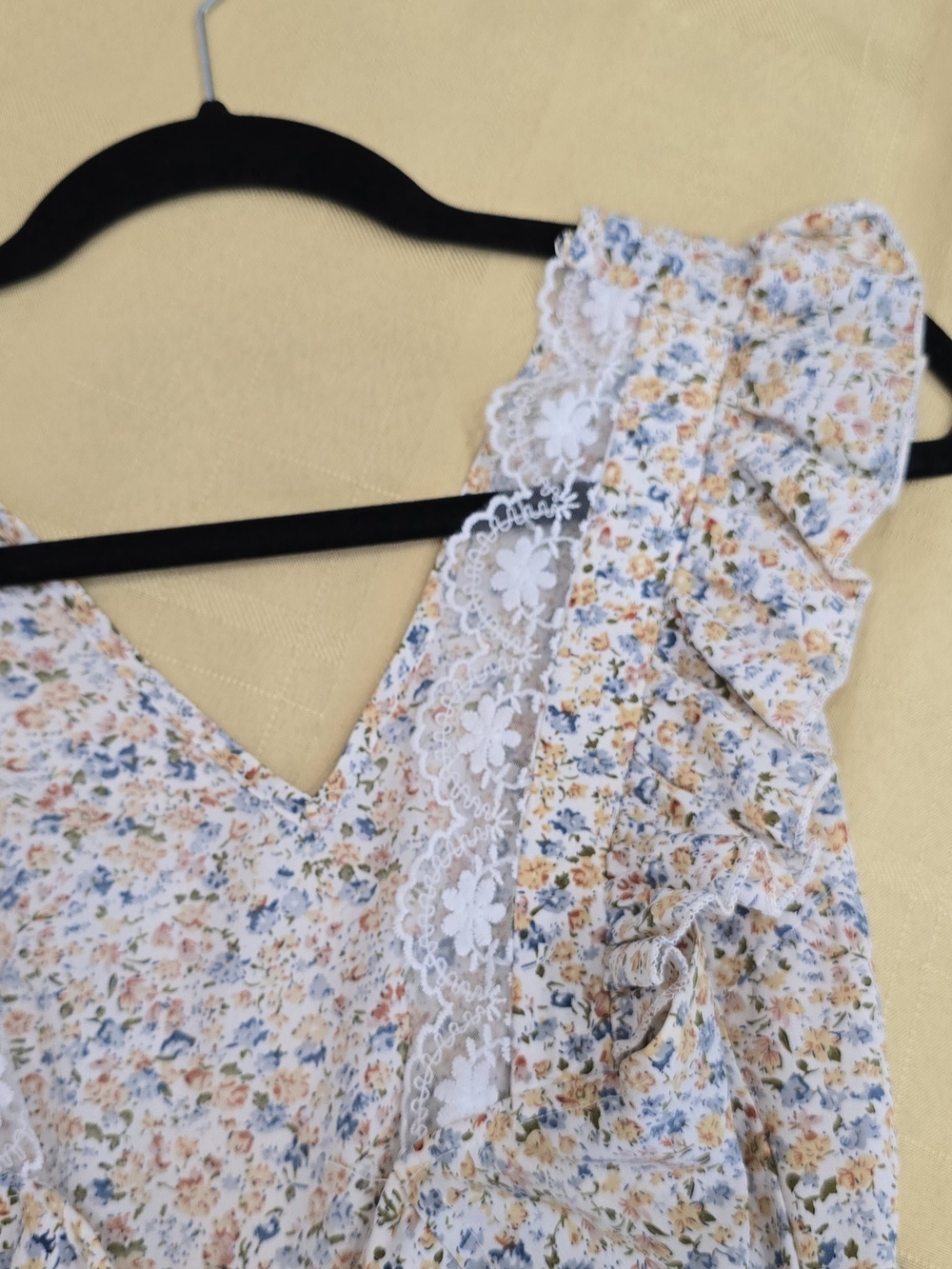 SHEIN Ditsy Floral Ruffle Tie Back Mini Dress Size S - Picture 5 of 7